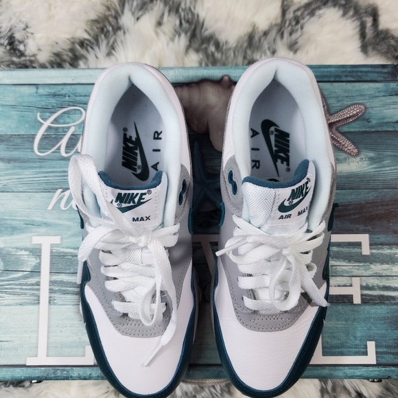 Nike Air Max 1 LV8 - Picture 14 of 16